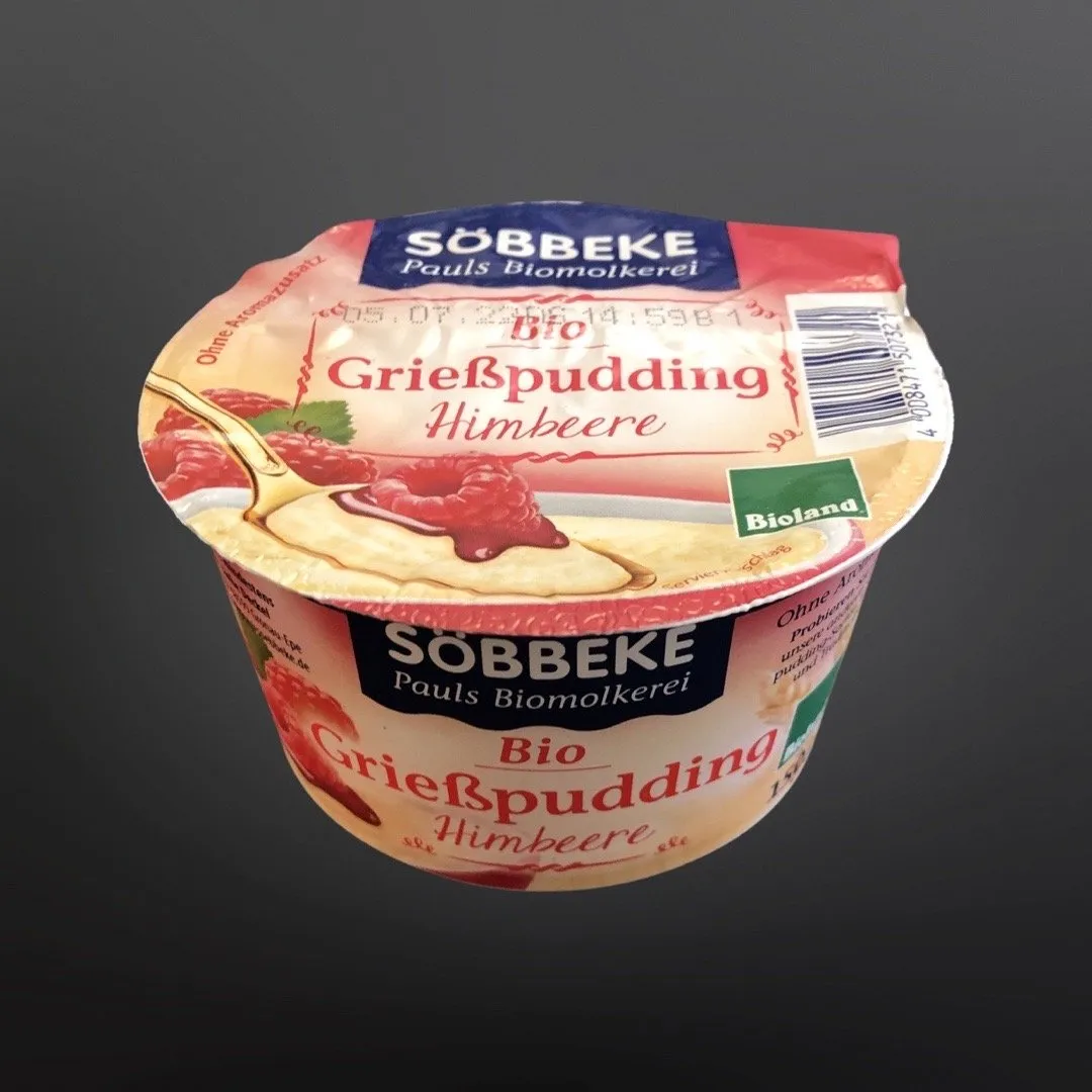 Bio Grießpudding mit Himbeere