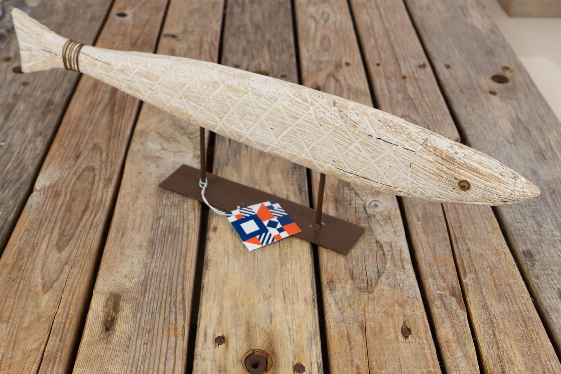 Deko Fisch auf Metallfuß